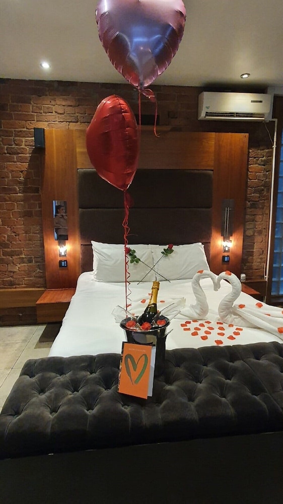 Infinity Partypadsliverpool Hen and Stag Welcome