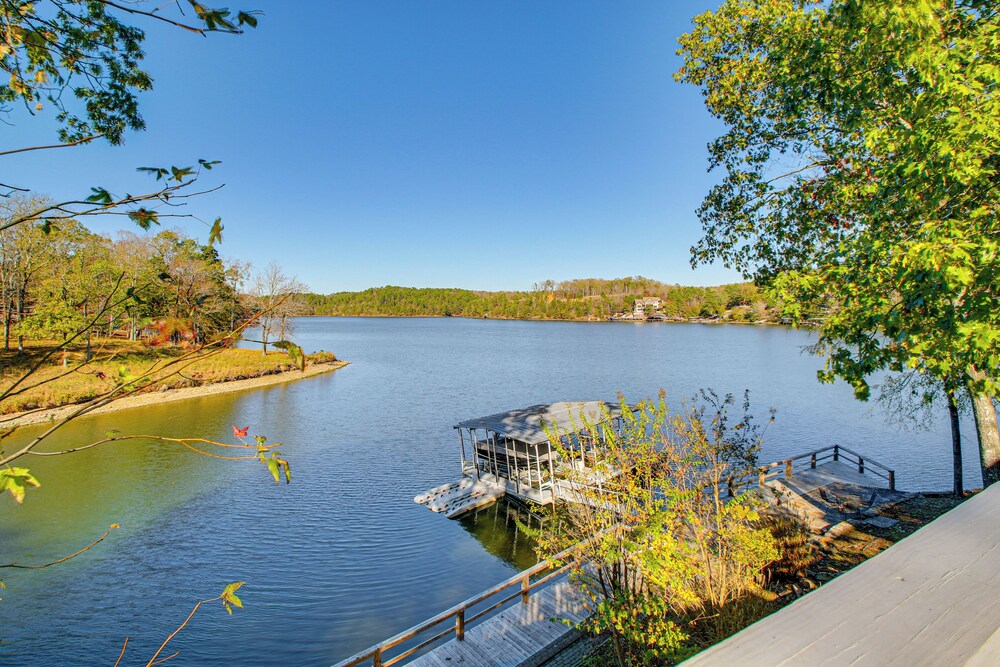 Lake Hamilton Escape w/ Dock & Waterfront Views!