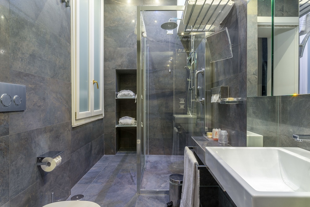 Les Diamants Spanish Steps Suite