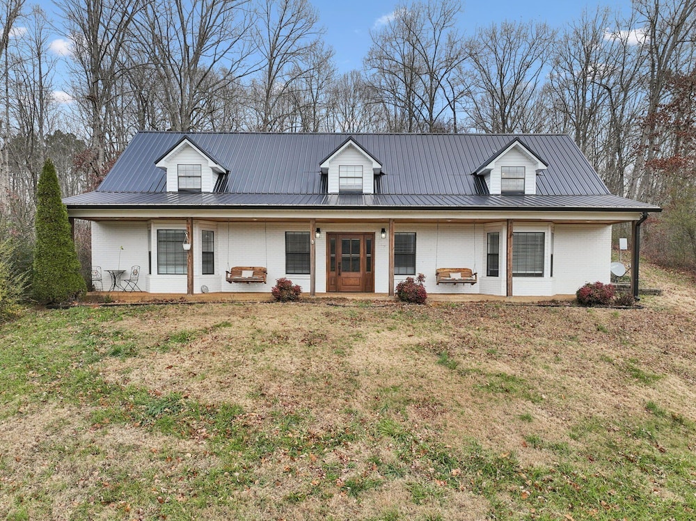 Fox Haven Retreat-modern Cabin-acres of Priv Land