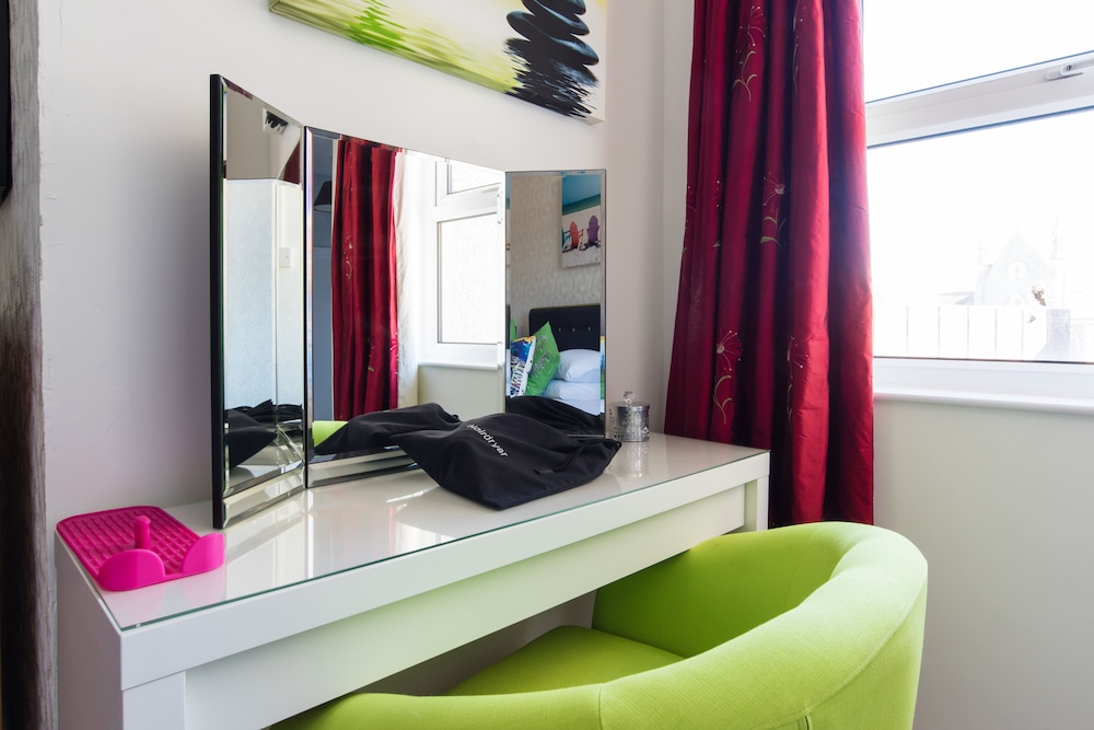 Ar Lan Y Mor Seaside Apartment