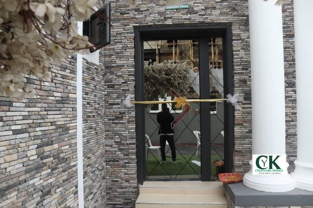 CREMYARK HOME APARTMENTS