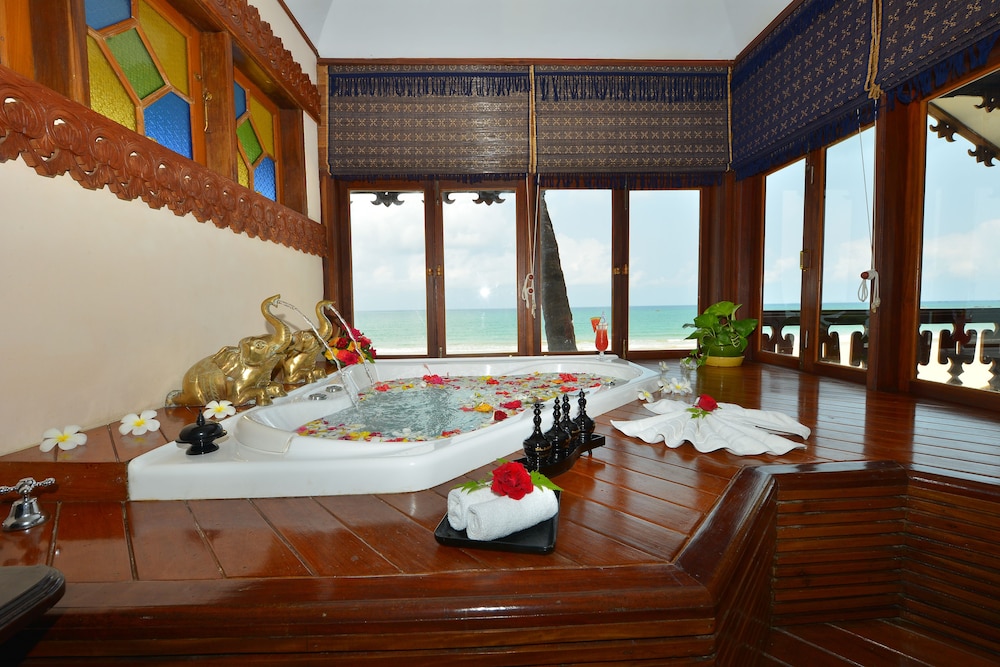 Amazing Ngapali Resort