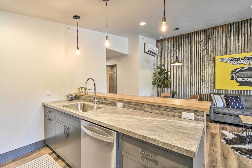 Modern Townhome w/ Deck - 1/2 Mi to Elkhart Lake! view 3