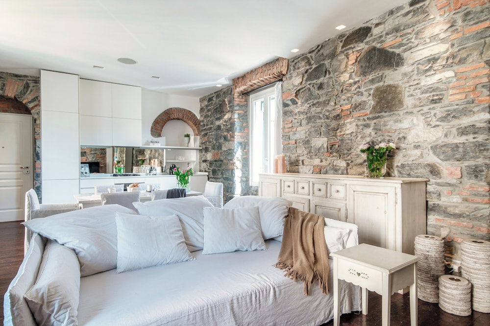 Stunning Central Como apt by JOIVY