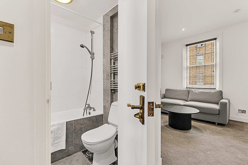 A One-bedroom Apartment Situated In Central London