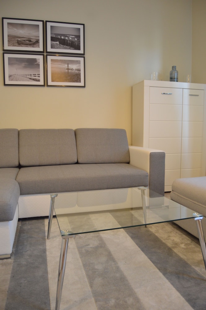 Apartments Happy Hours