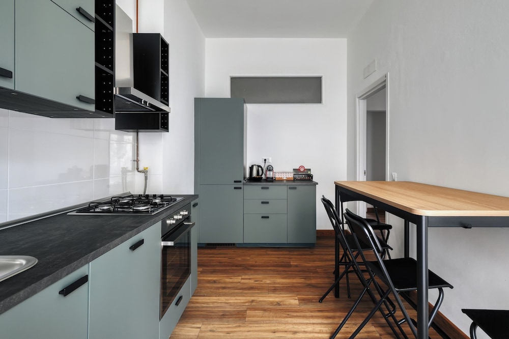 JOIVY Welcoming 3BR Flat in Milan Centre