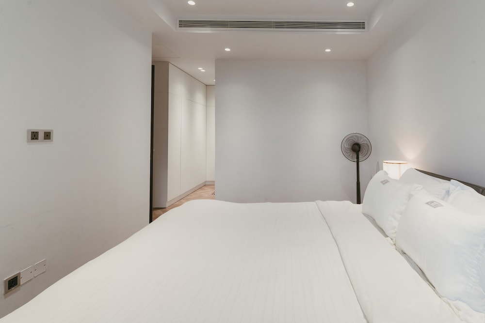 Midtown Premium Apartments