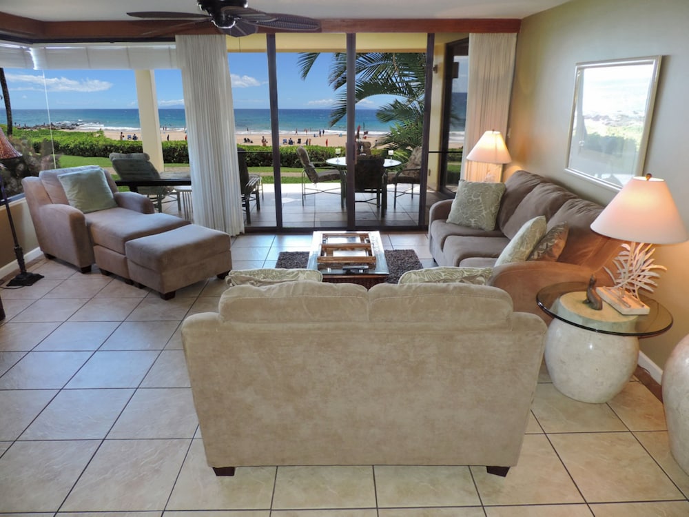 Polo Beach Club Vacation Rentals - APlus Resorts