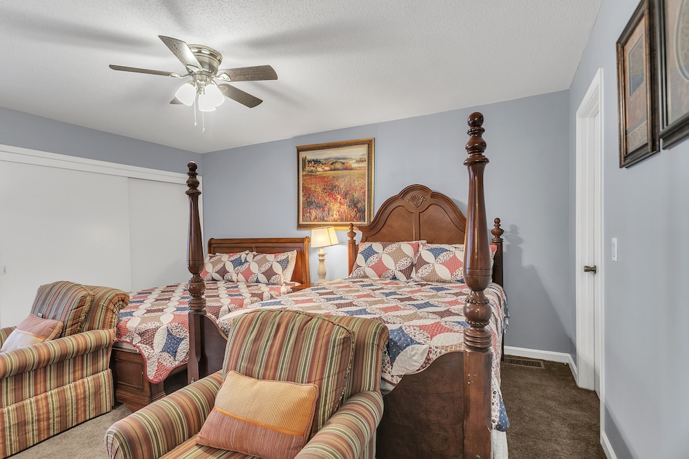 Centrally Located 4br Stonecrest Condo 4 Bedroom Condo by Redawning view 4