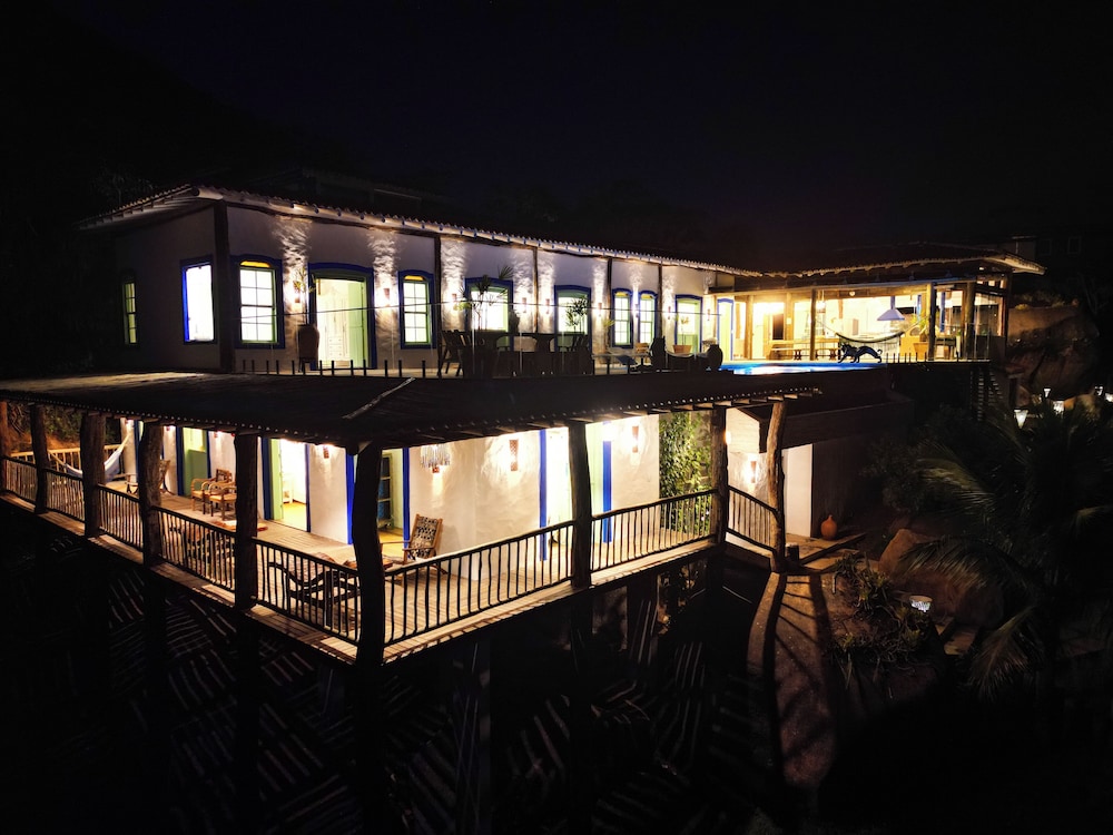 Blow Show Casa III Guest House