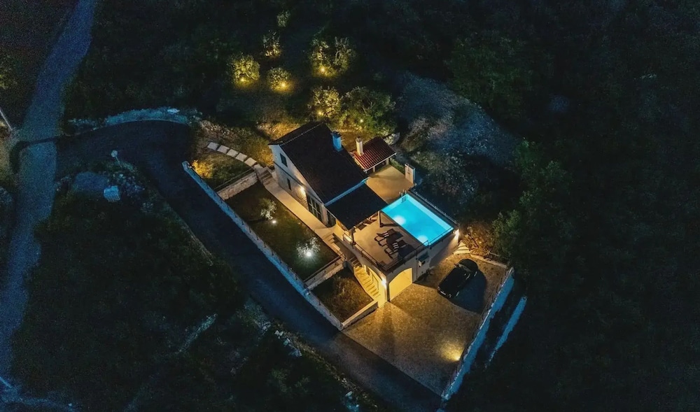 Villa Maslina Nearby Split - Crovillas