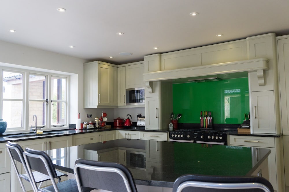 Stroud Vacations - The Retreat - Property Image 9