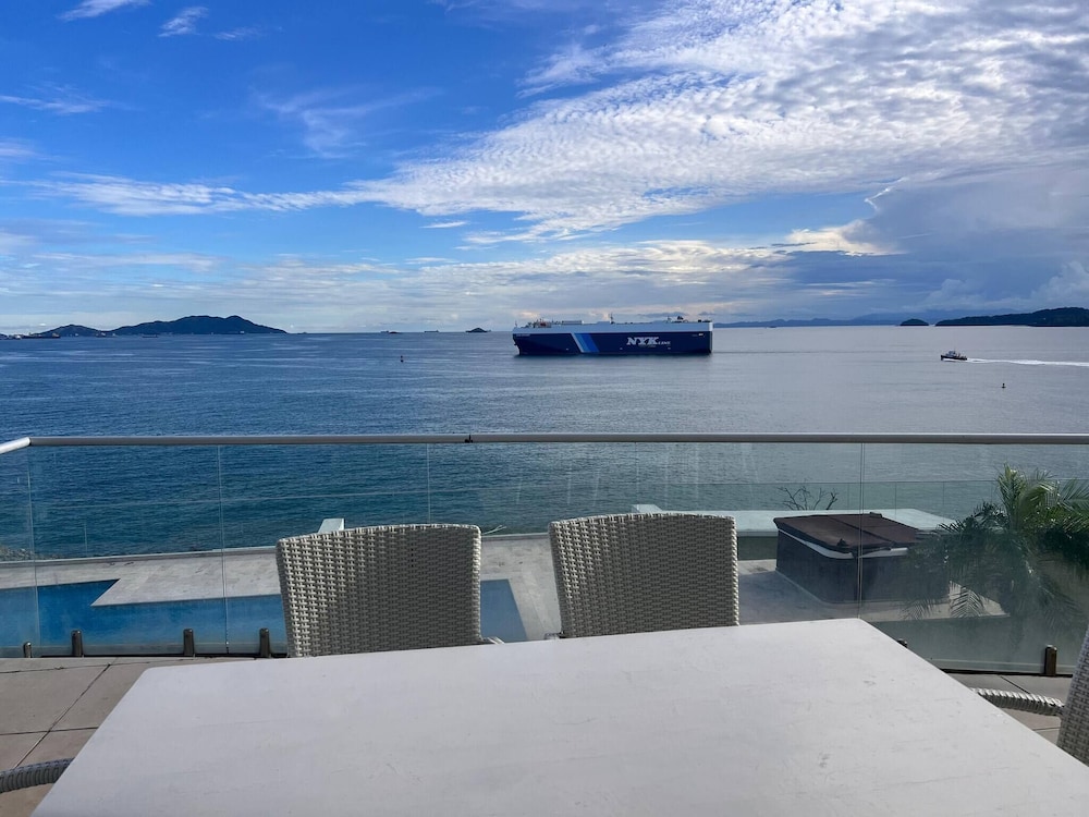 Apartment in the Causeway Amador