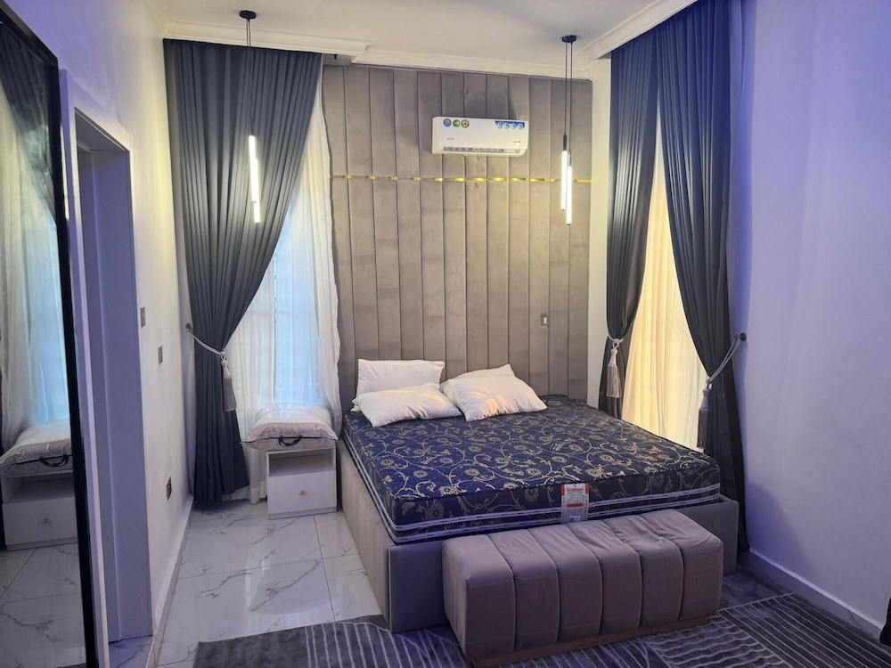 Serene Oasis in Lagos - Private Pool & Relaxing Ambiance