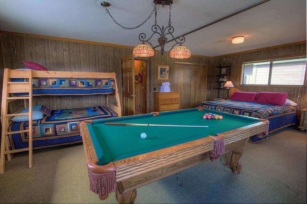 Tkh1226 - Emerald Lodge 6 Bedroom Home