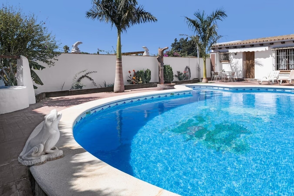 Casa con piscina compartida Conil de 5