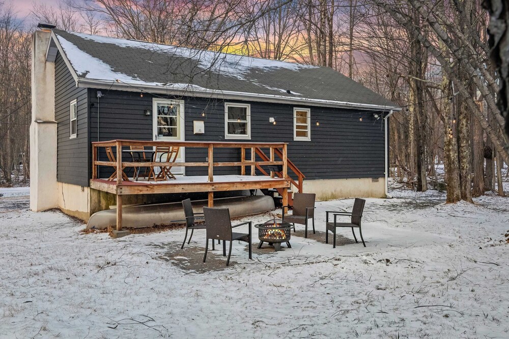 The Pines Cozy Arrowhead Lake Escape With Pools and Outdoor Adventures