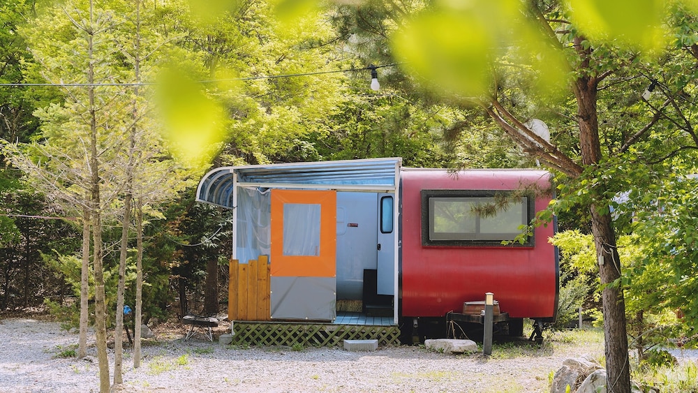 Chuncheon Free People's Caravan Pension