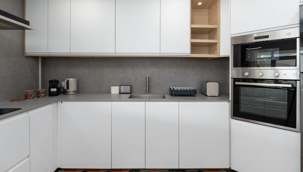 Sleek 2BR Apt at the Palm w Beach Access