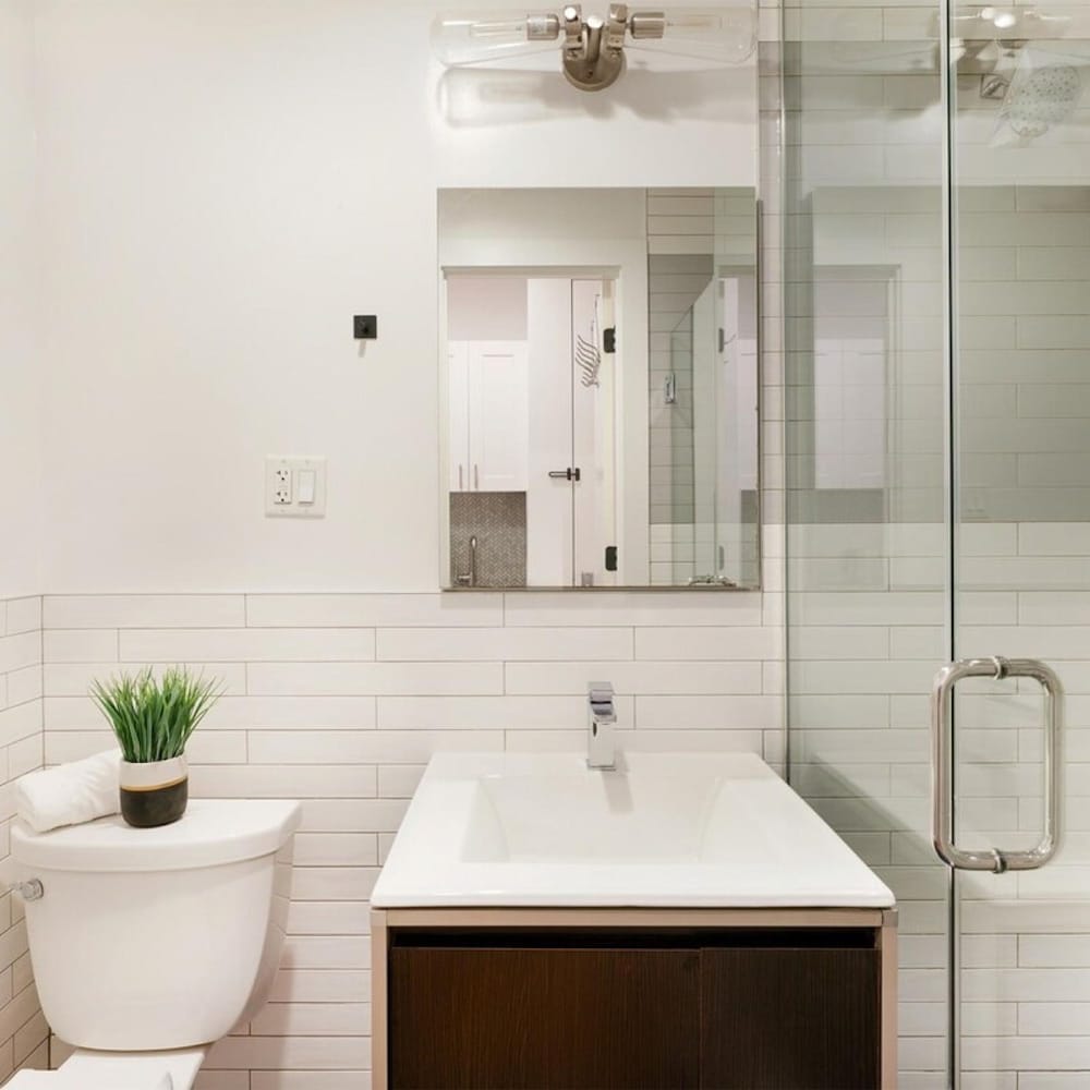 1290-8 New Renovated 2 Bedrooms in UES