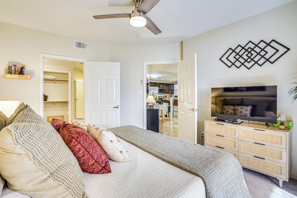 Family-friendly Condo w/ Pool Access in Phoenix!