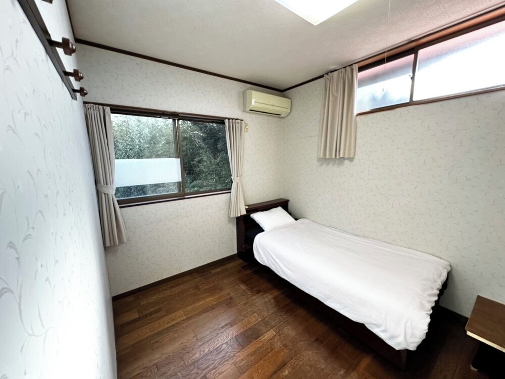 ASOBIYA HOUSE IKI
