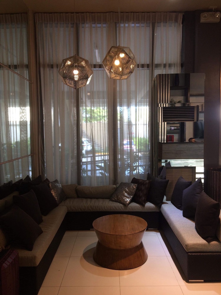 Cebu Vacations - The Persimmon Cebu by Sleepingpong - Property Image 4