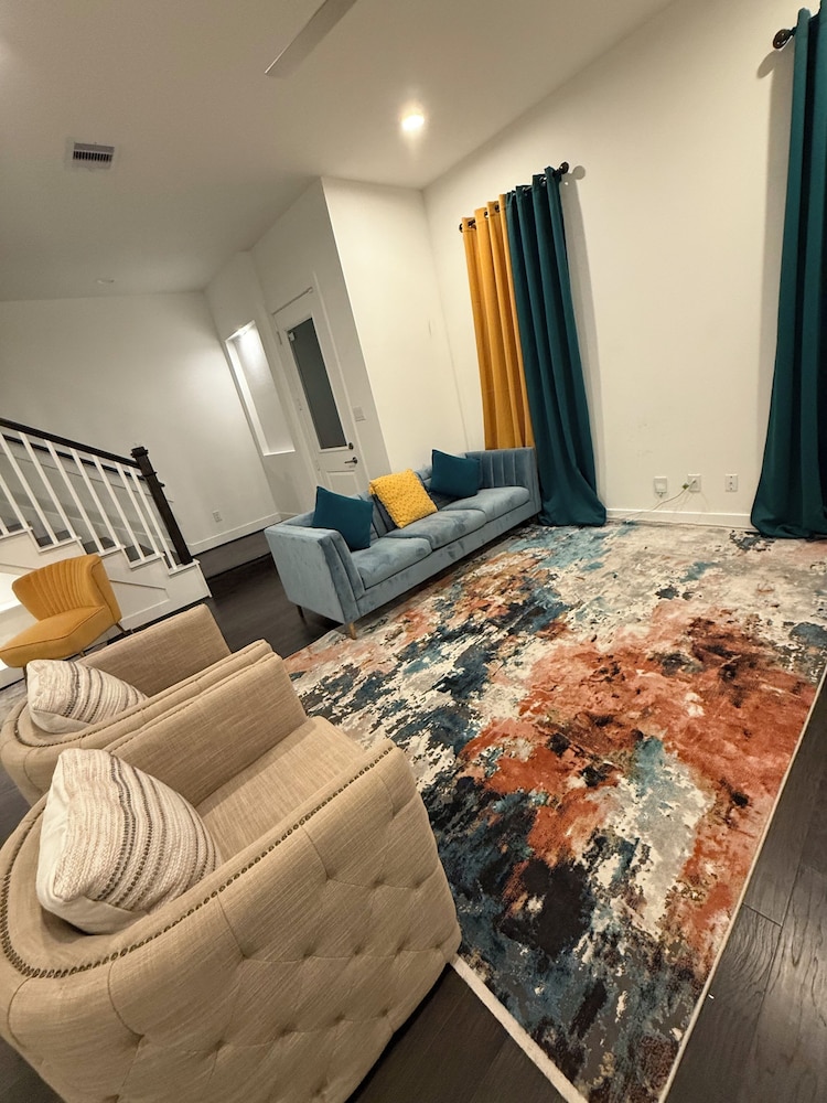 Luxury 3BR for Families Nurses and Group