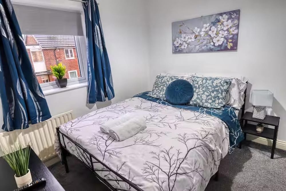 Last Min Weekend Stay, Trafford, Pets Welcome