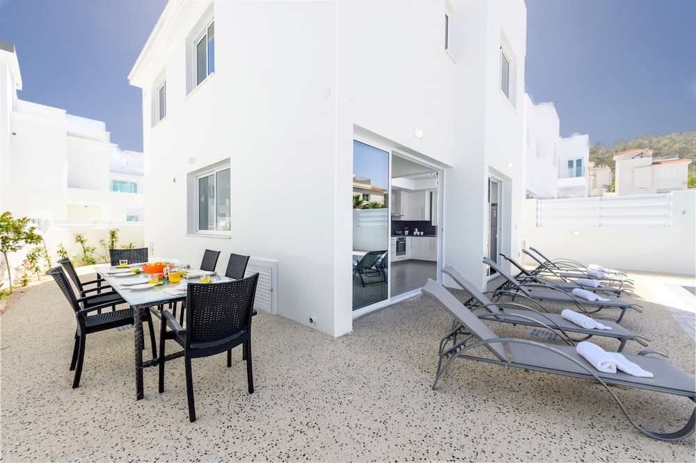 Green Bay Villa 17 in Protaras