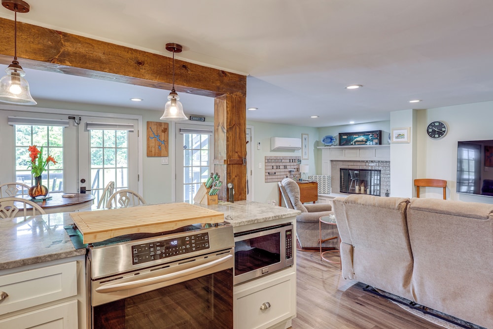 Private On-site Boat Dock: Remote Cabin in Titus