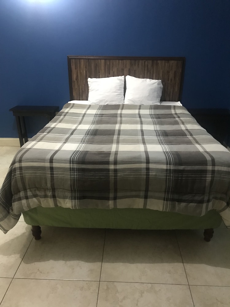 Kingston Paradise Place Rooms