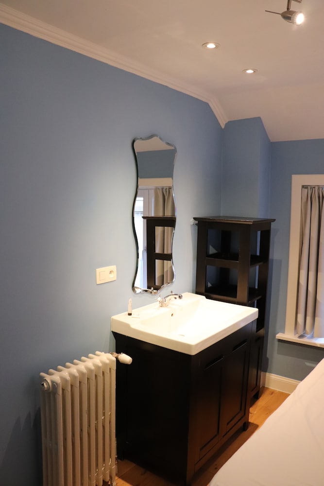 Bruges Vacations - Hostel Lybeer - Property Image 9