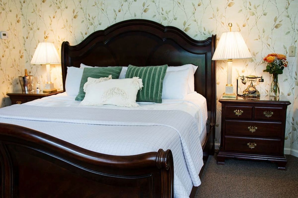 The Brewster Inn
