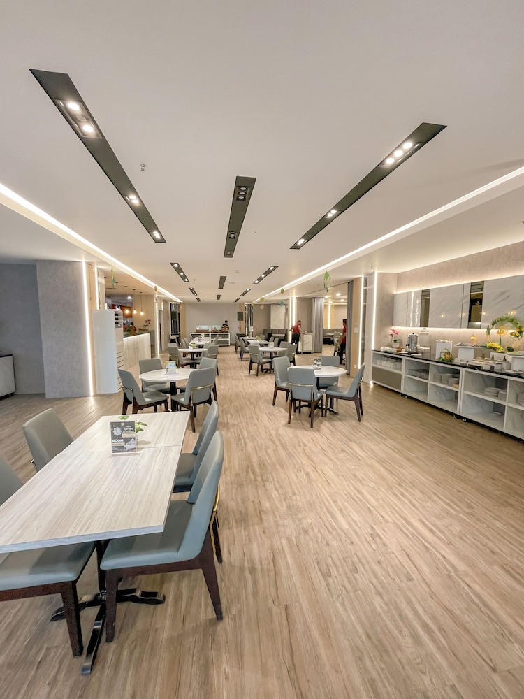 Grand Abe Hotel
