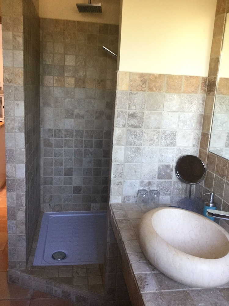 Photo 35