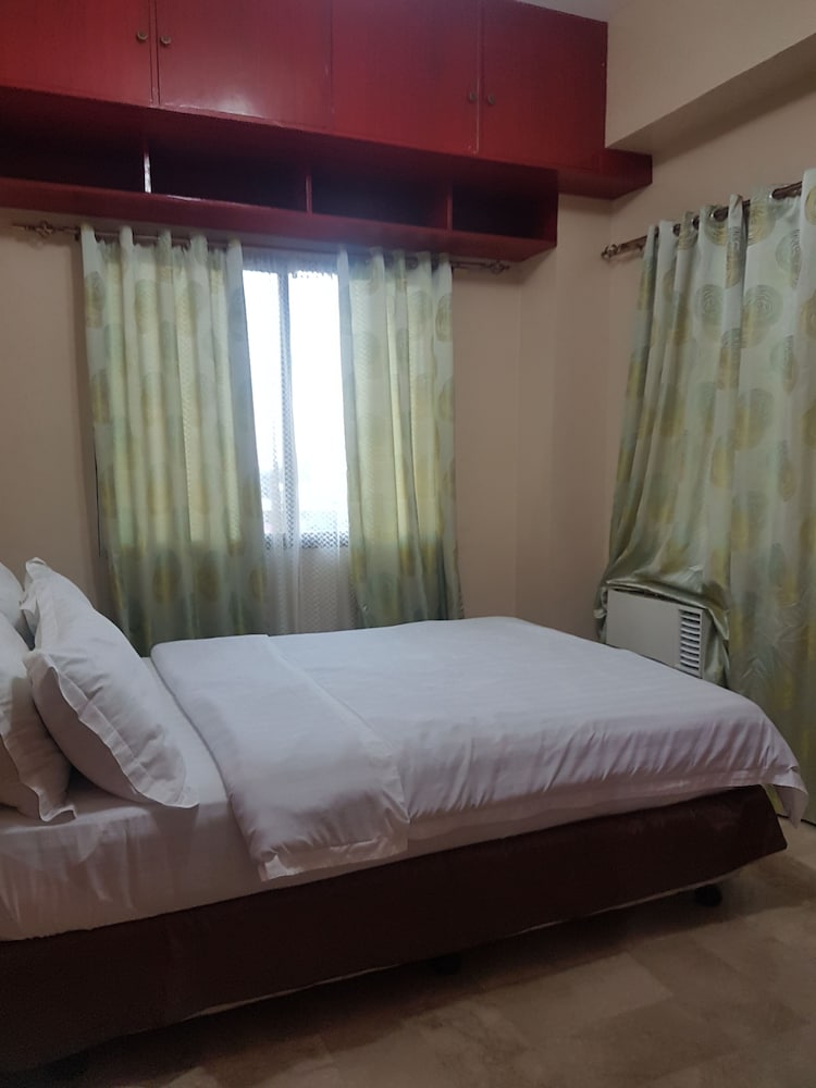TSC Suites by Eastland Residences