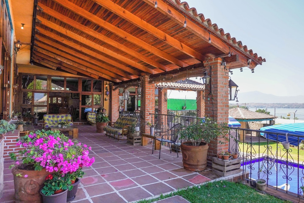 Casa Cayetana Colonial - Frente al lago