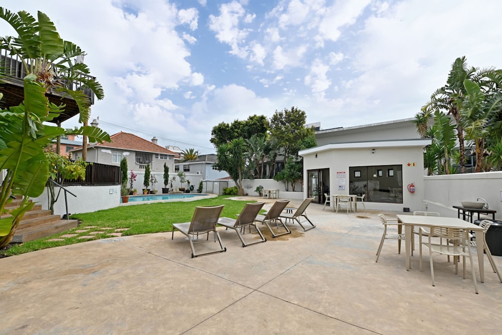 Stylish Sea Point Studio in Secure Complex Patio