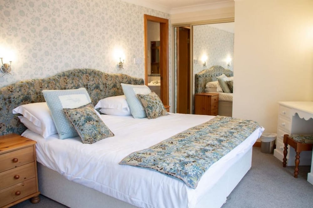 Loch Rannoch Highland Club Lochside Lodge 04