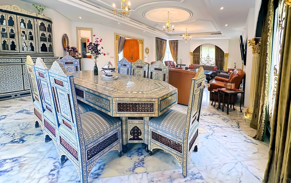 L'Orchidée - Luxury Suites