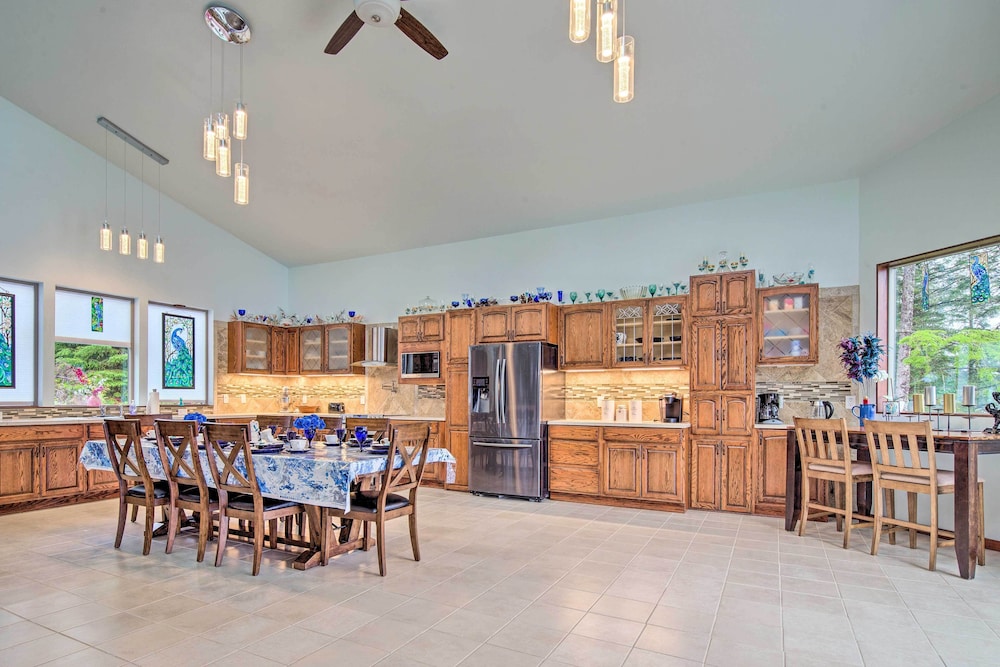 Juneau Vacations - Waterfront House w/ Glacial Views - Near Downtown! - Property Image 20