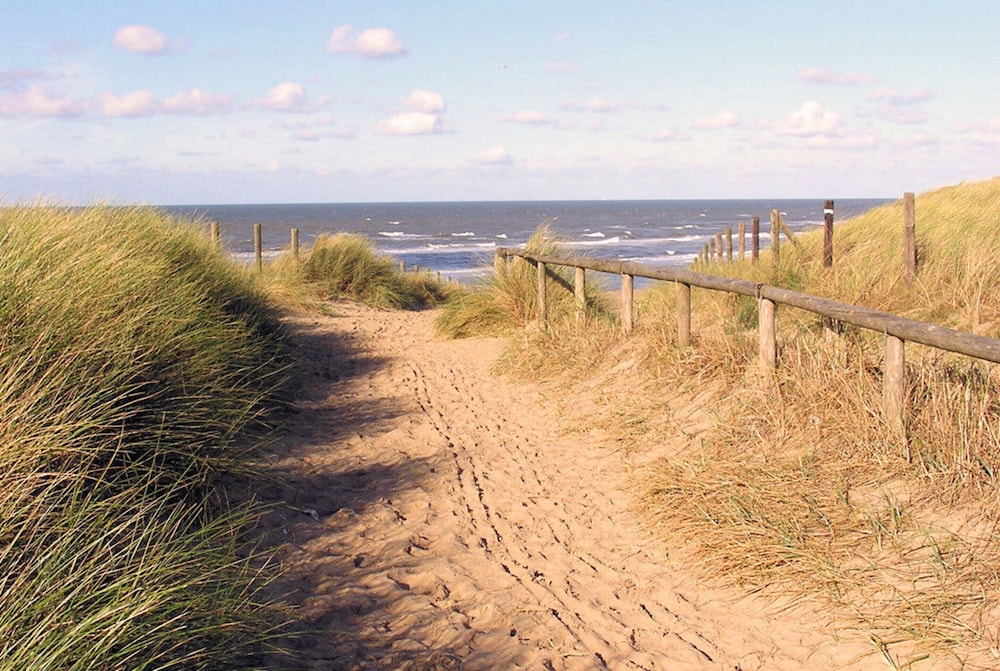 Holiday Home in Noordwijk With Beach view 4