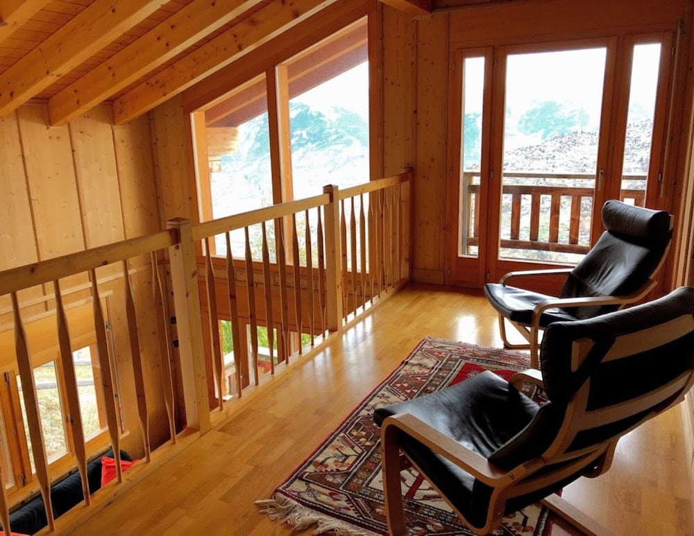 Spacious Chalet Amidst Mountains