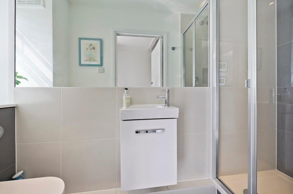 3 Bedroom Apartment, Earls Court