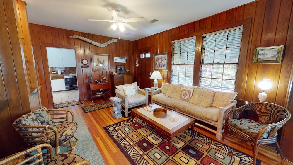 1111 2nd Avenue by Tybee Vacation Rentals