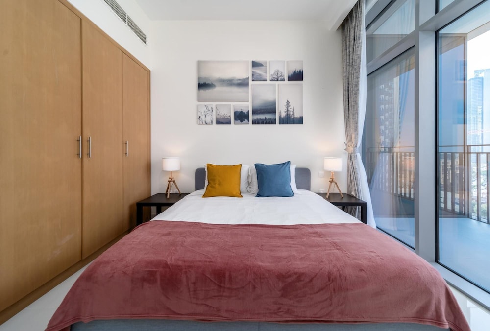 1BR Apt Brand New Spectacular Views Downtown