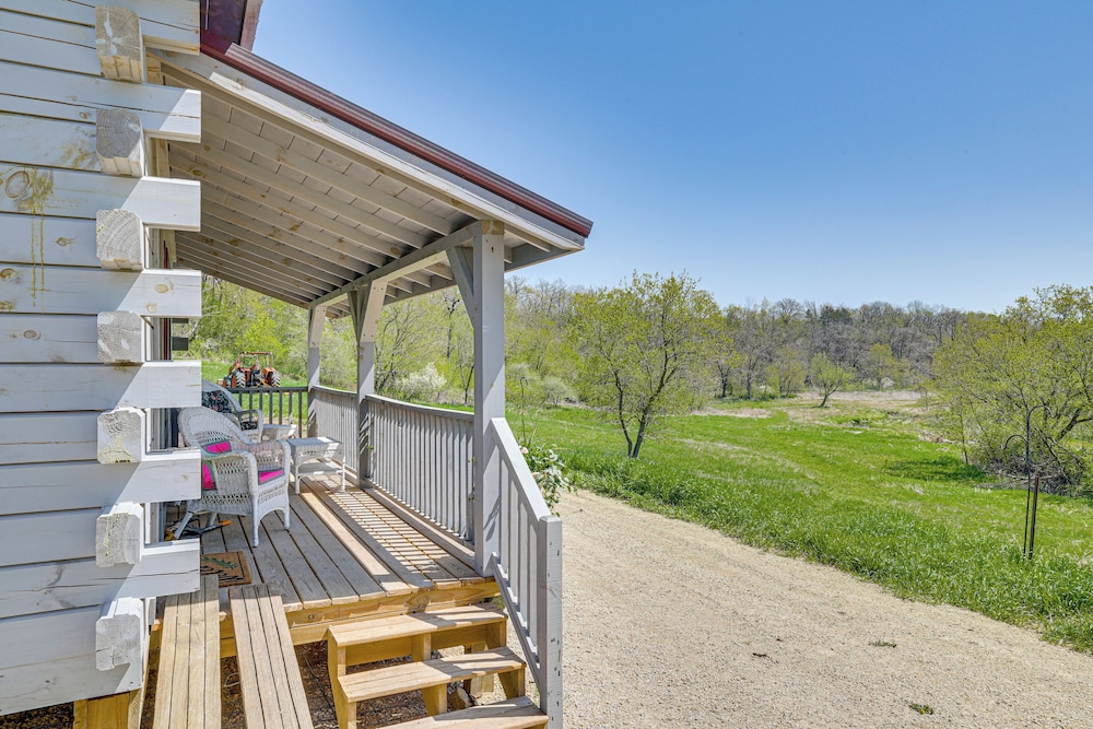 'fins & Flowers' Lewiston Cabin w/ Trout Fishing!